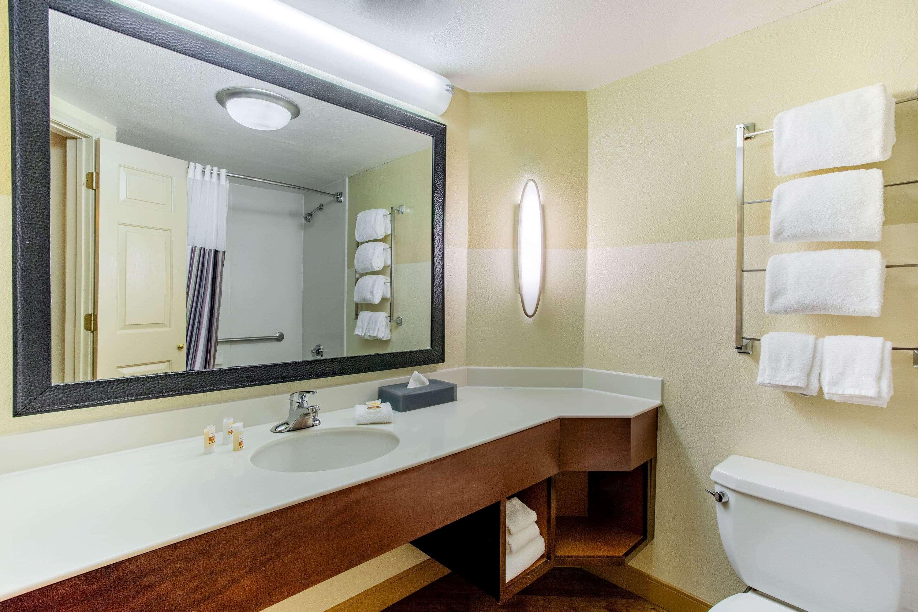 La Quinta By Wyndham Raleigh Crabtree Hotel Eksteriør billede