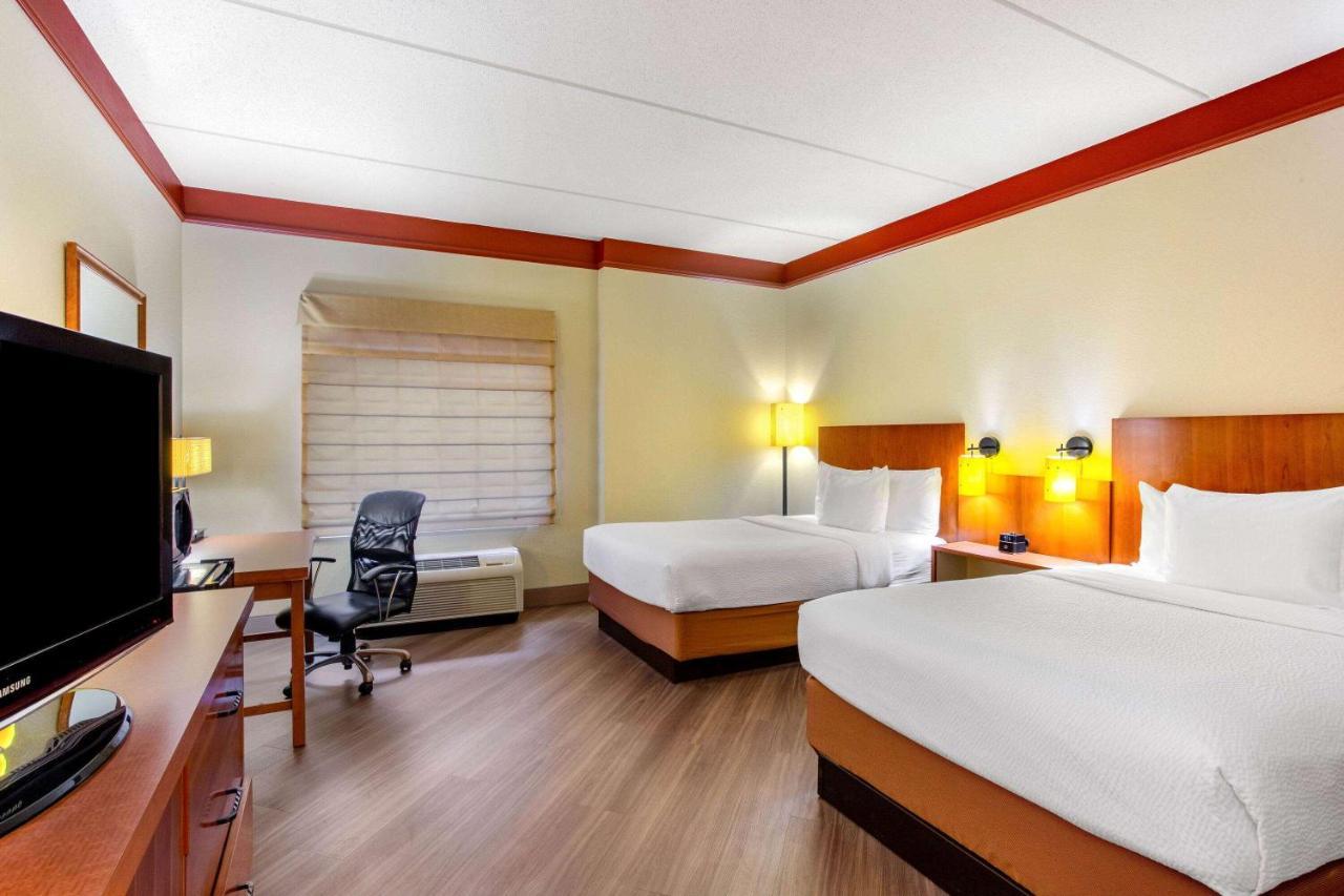 La Quinta By Wyndham Raleigh Crabtree Hotel Eksteriør billede