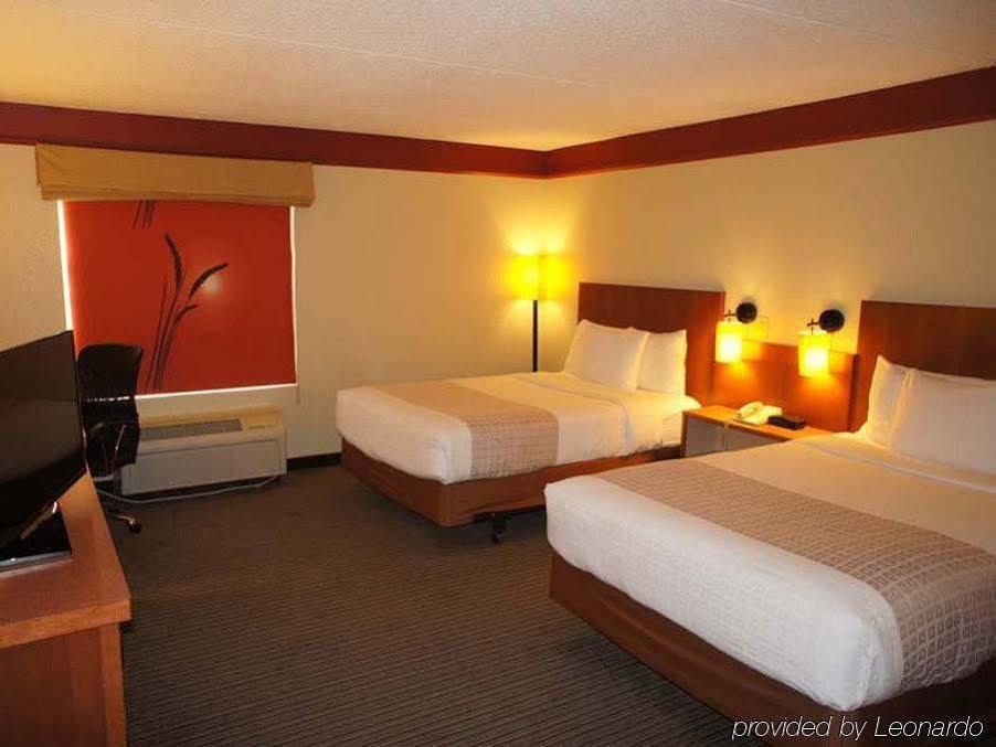 La Quinta By Wyndham Raleigh Crabtree Hotel Eksteriør billede